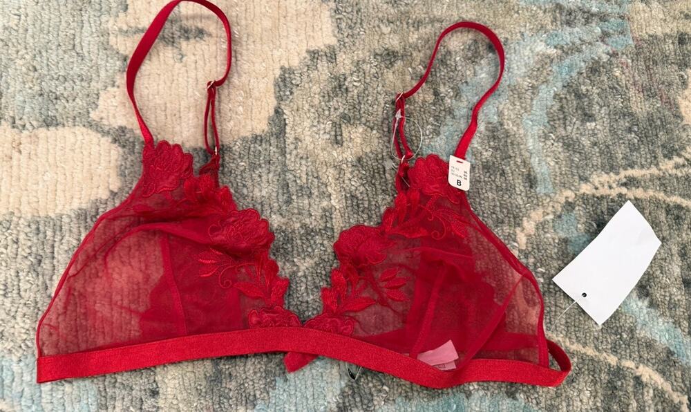 Etam Sz 36B Red Lace Trim Bralette NWT